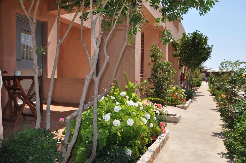 Aparthotel Petradi Livadi  Exterior foto