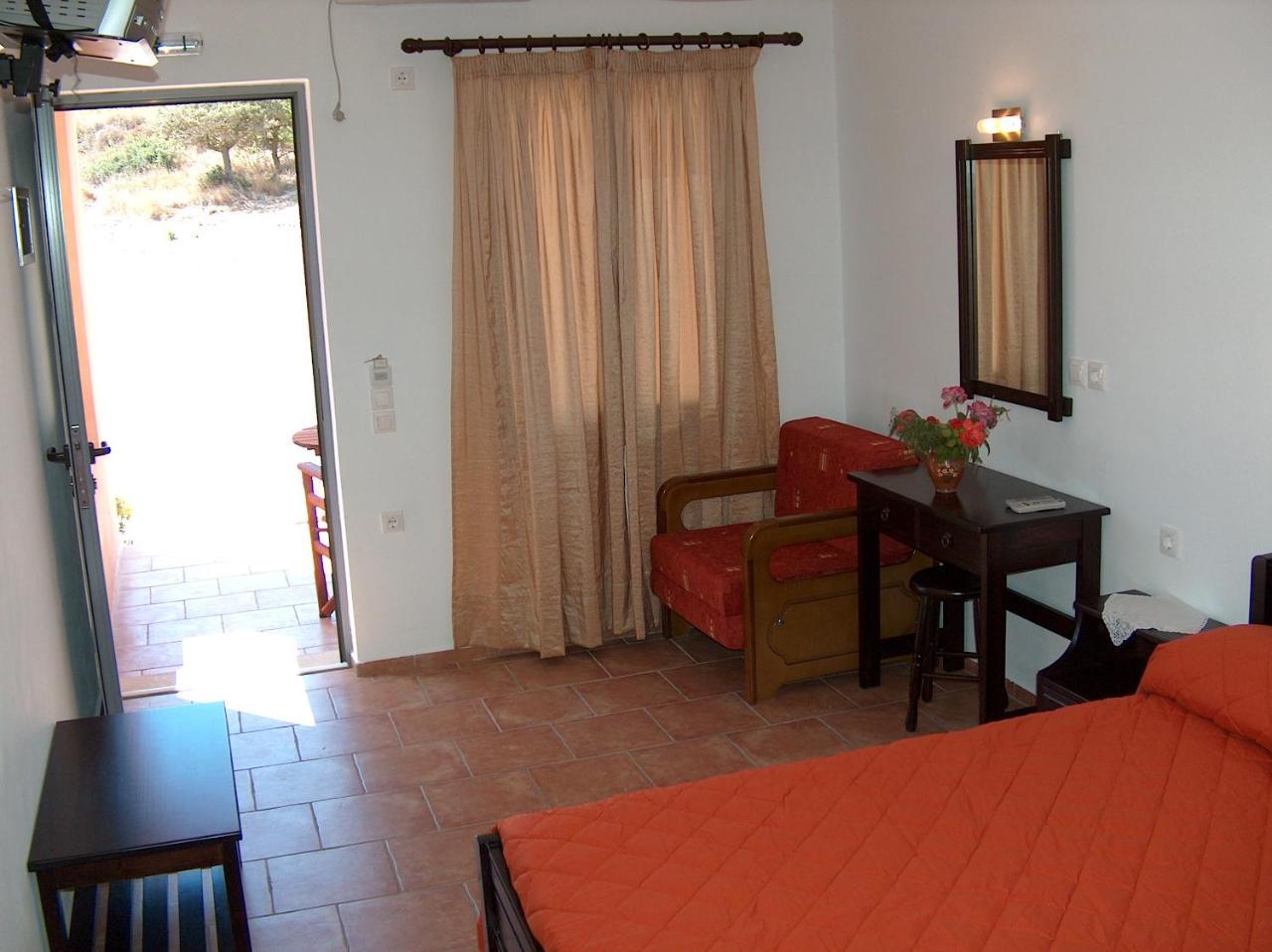 Aparthotel Petradi Livadi  Exterior foto